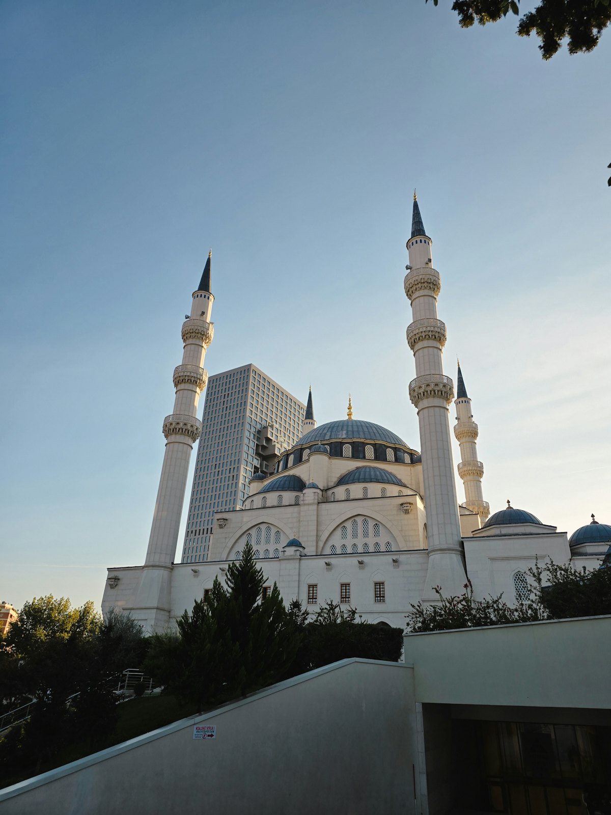 Tiranë